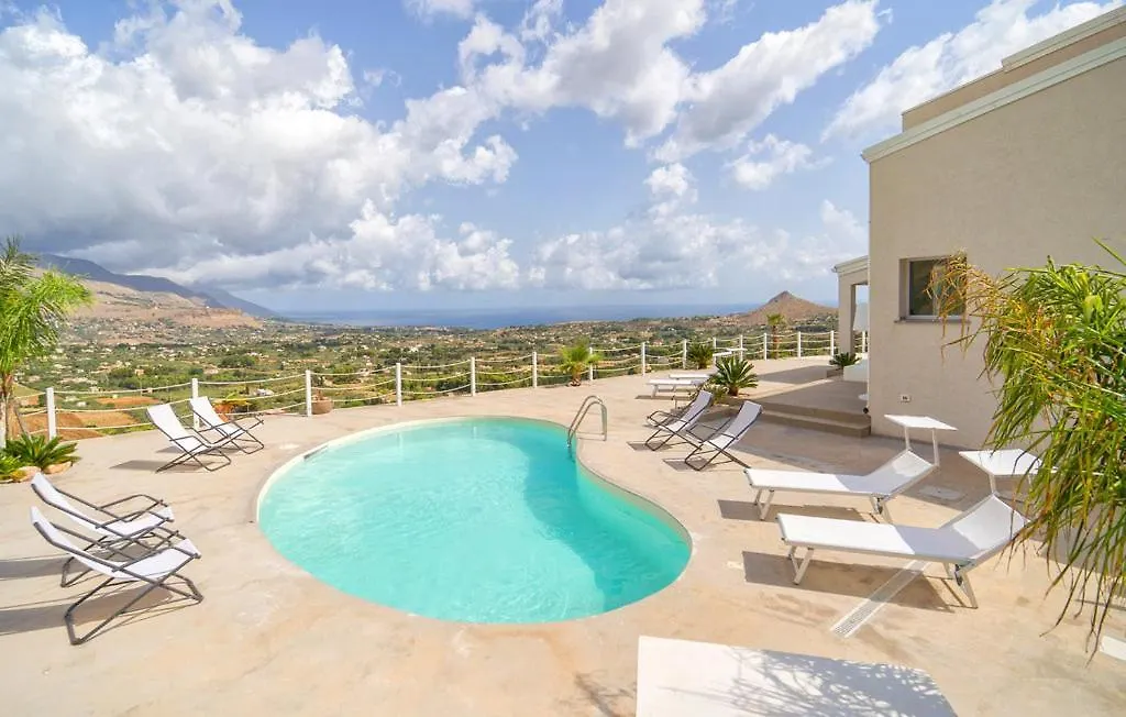 Villa Chicos With Panoramic Private Pool カステッランマーレ・デル・ゴルフォ