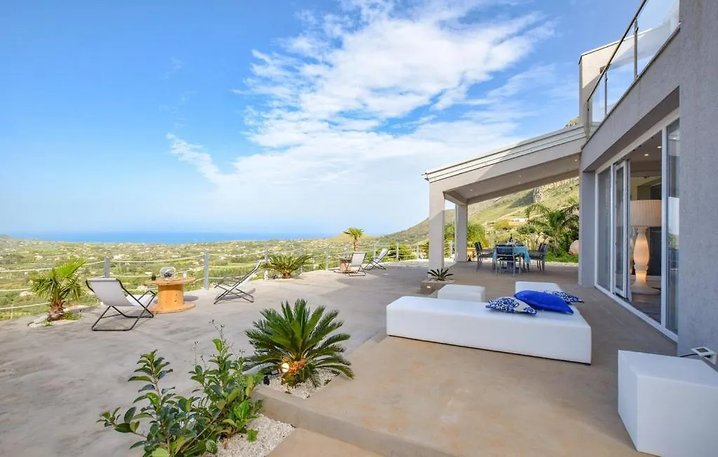 Villa Chicos With Panoramic Private Pool カステッランマーレ・デル・ゴルフォ