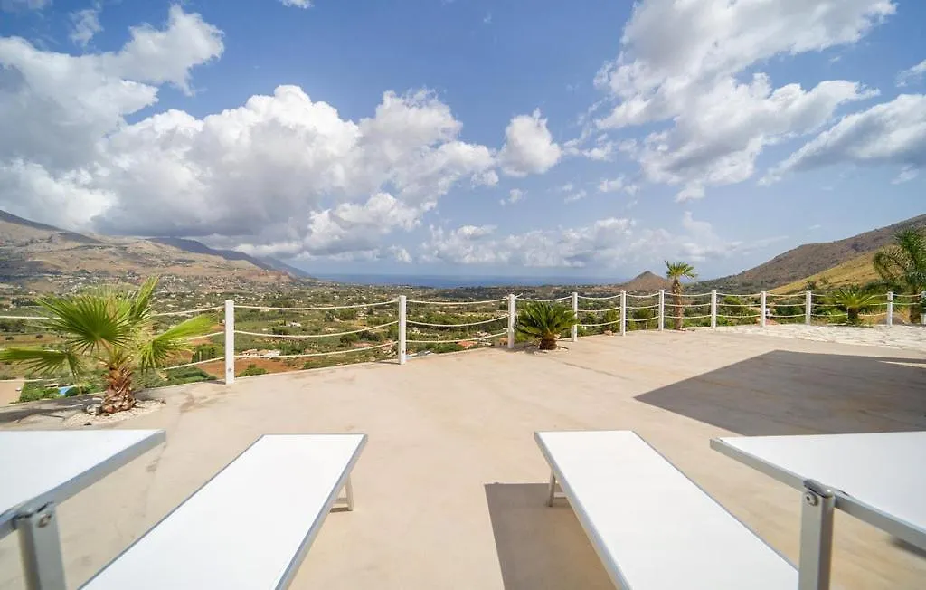 Villa Chicos With Panoramic Private Pool カステッランマーレ・デル・ゴルフォ